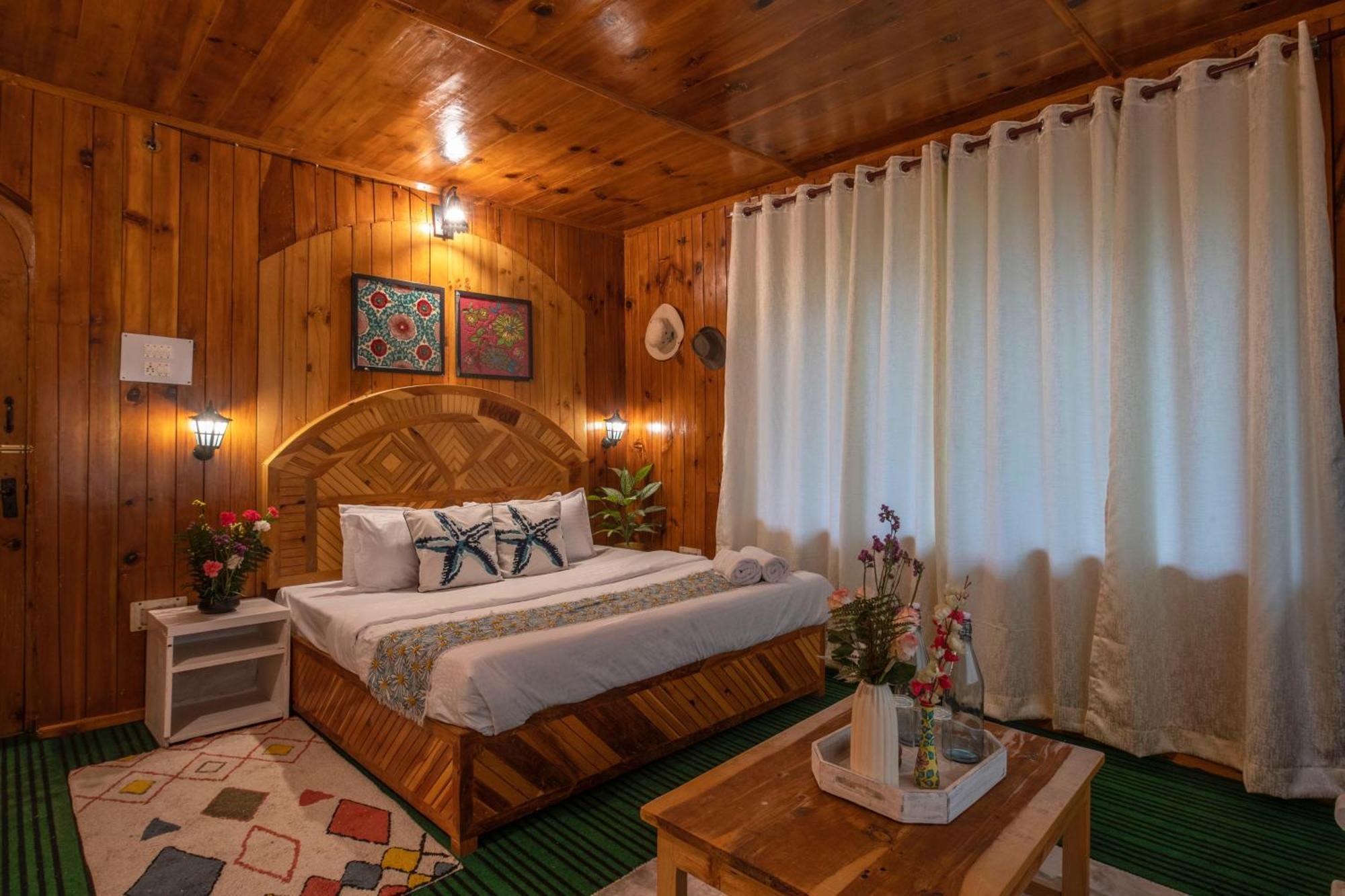 The Woodshed Villa Manāli Eksteriør billede